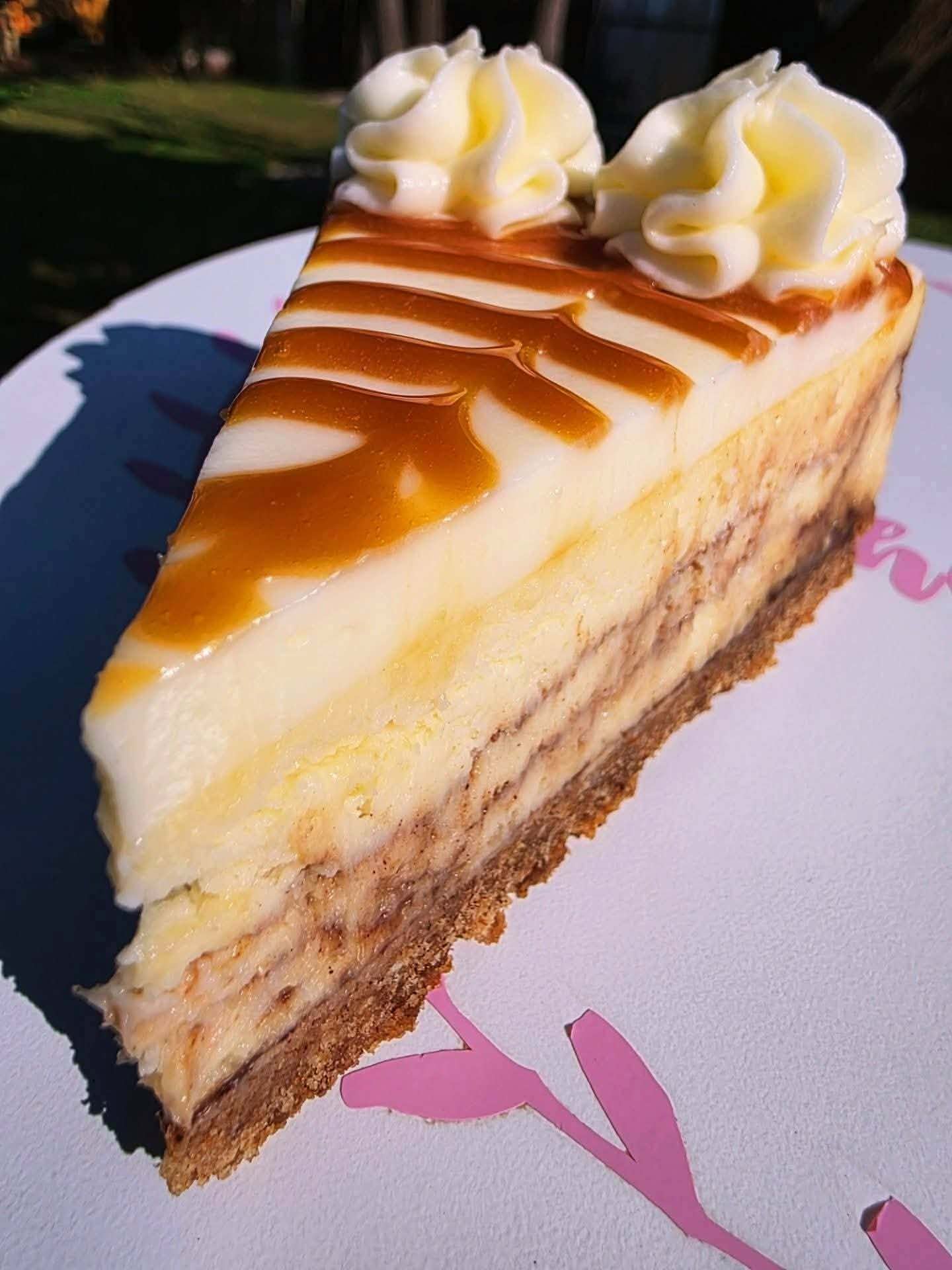 Cinnamon-Roll-Cheesecake